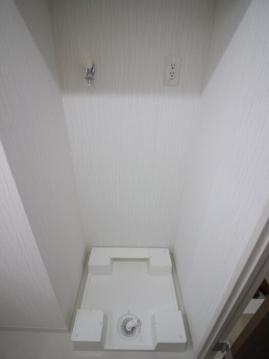 物件内観写真17　(洗濯機置場)