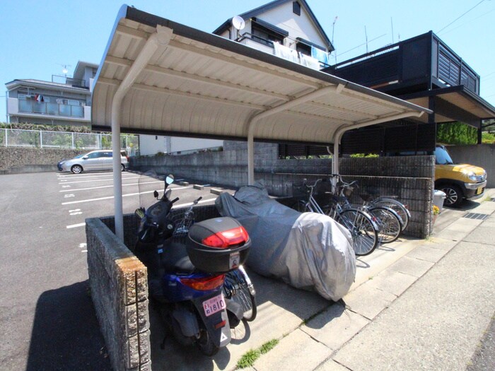 物件外観写真5　(駐輪場)