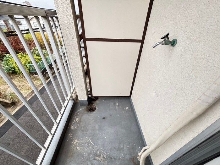 物件内観写真18　(洗濯機置場)