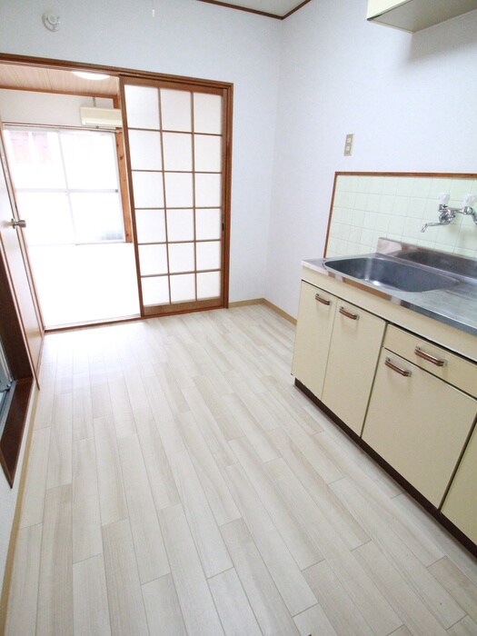 物件内観写真21　(廊下)