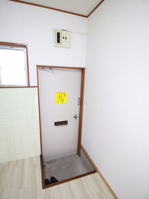 物件内観写真22　(玄関)