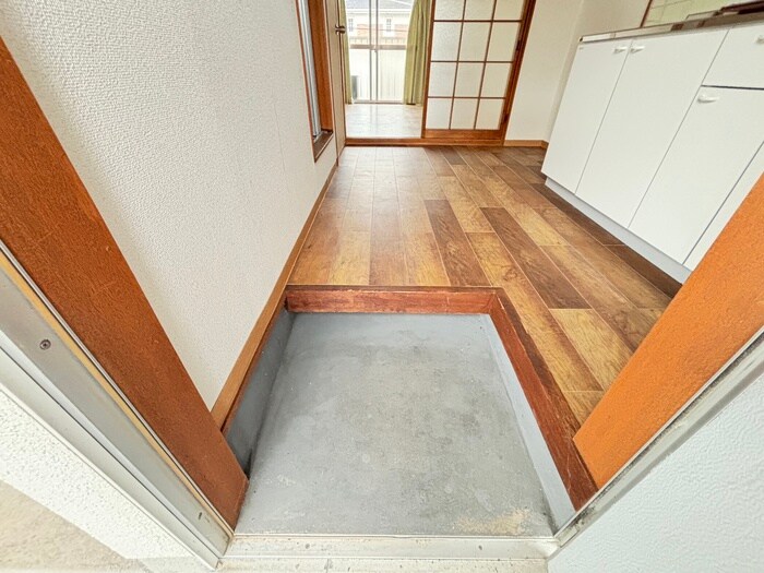 物件内観写真22　(玄関)