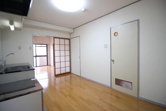 物件内観写真5　(居室)