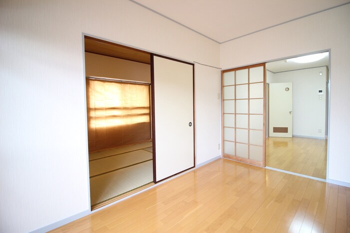 物件内観写真16　(居室)