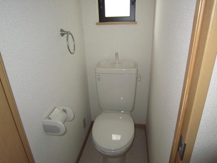 物件内観写真14　(トイレ)