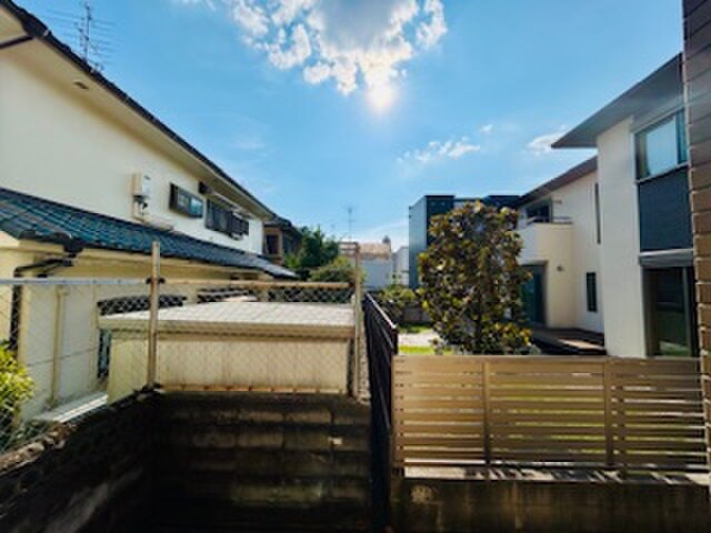 物件内観写真20　(室内からの展望)