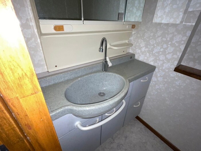 物件内観写真12　(洗面)