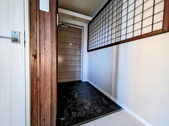 物件内観写真17　(玄関)