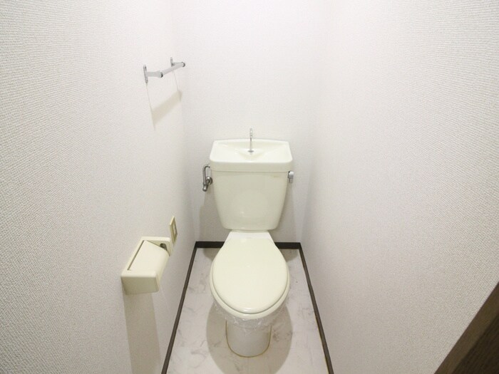 物件内観写真14　(トイレ)