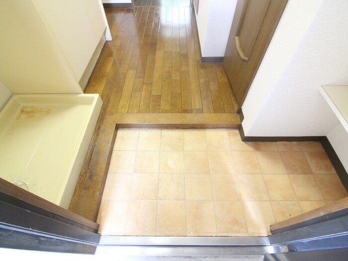 物件内観写真22　(玄関)