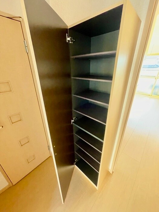 物件内観写真10　(靴箱)