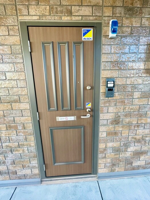 物件内観写真11　(玄関)