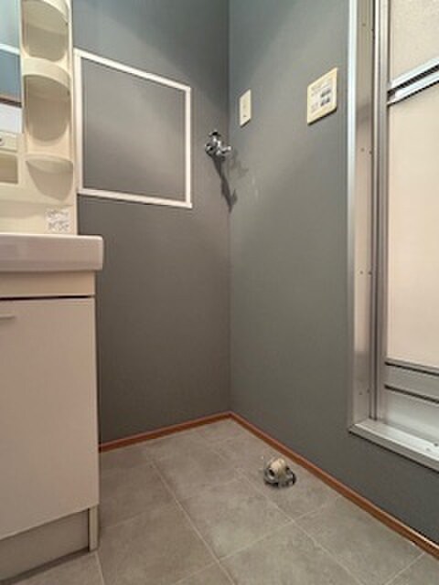 物件内観写真18　(洗濯機置場)