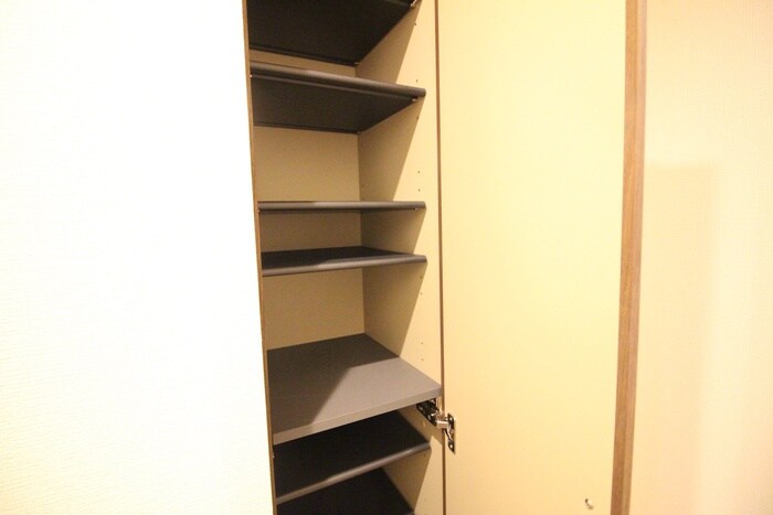 物件内観写真15　(靴箱)