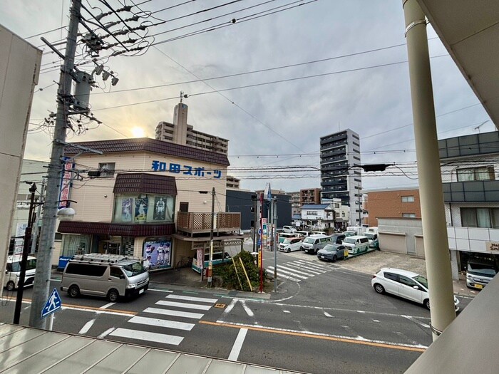 物件内観写真21　(室内からの展望)