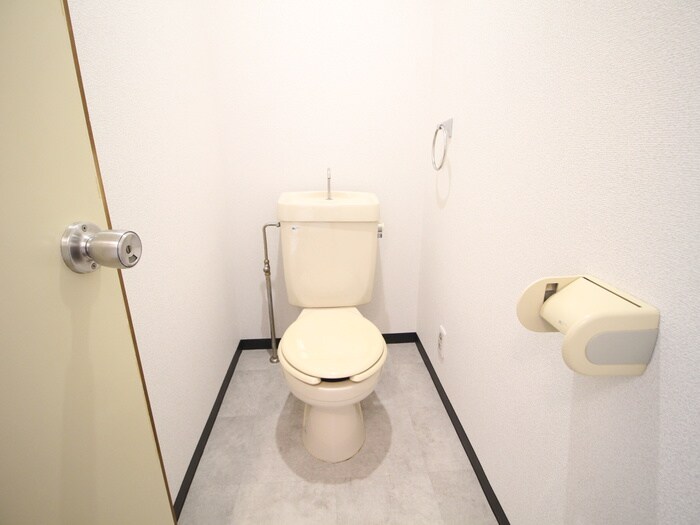 物件内観写真11　(トイレ)