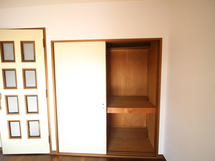 物件内観写真16　(収納)