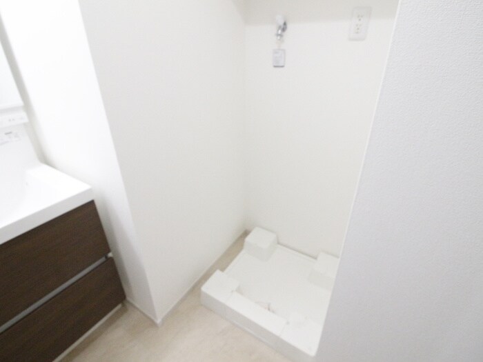 物件内観写真13　(洗濯機置場)