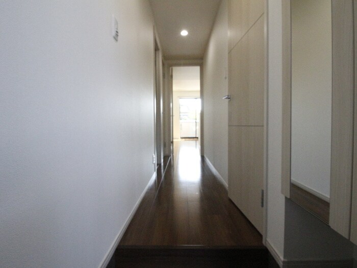 物件内観写真21　(廊下)