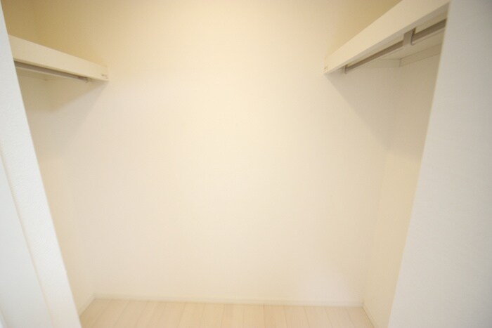 物件内観写真12　(収納)