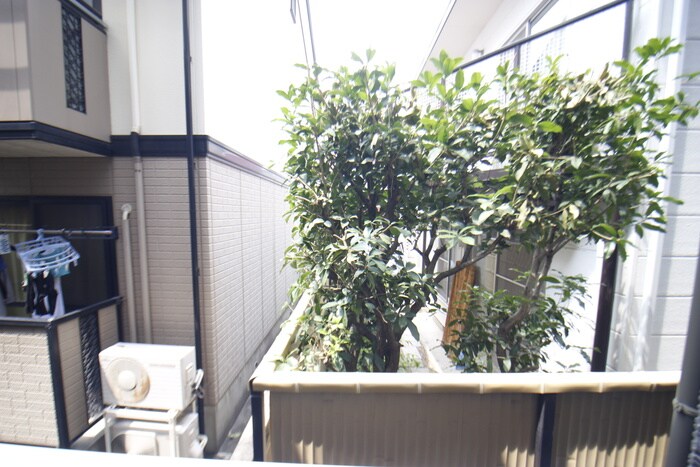 物件内観写真22　(室内からの展望)