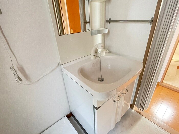 物件内観写真13　(洗面)