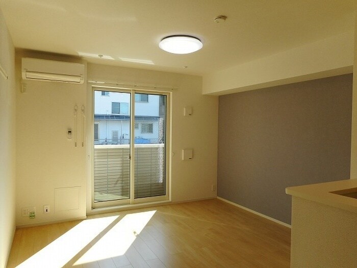 物件内観写真4　(居室)