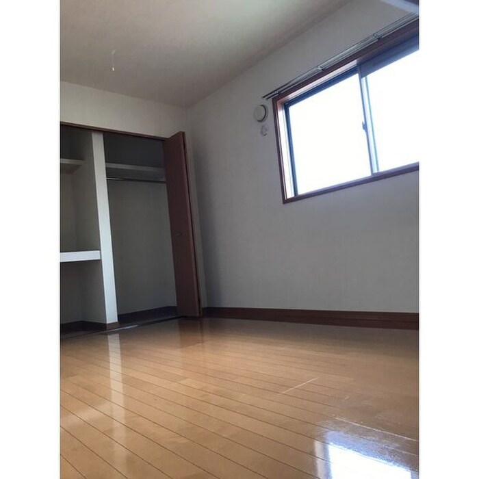 物件内観写真8　(居室)