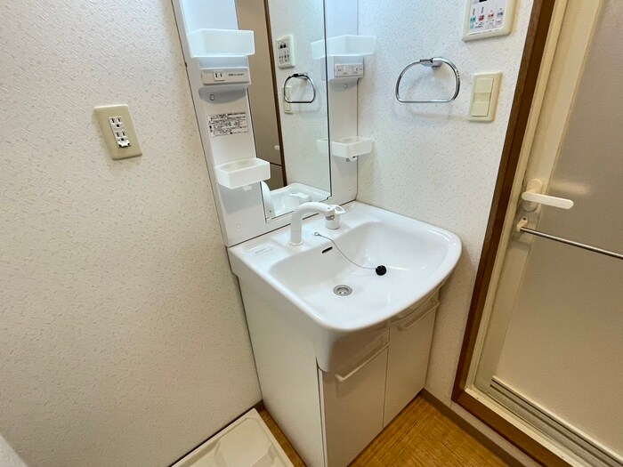 物件内観写真12　(洗面)