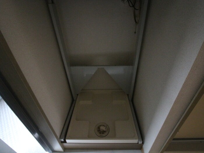 物件内観写真13　(洗濯機置場)