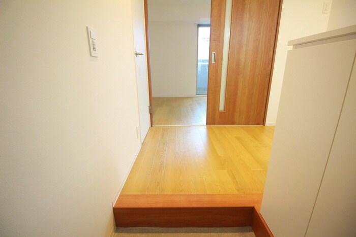 物件内観写真15　(玄関)