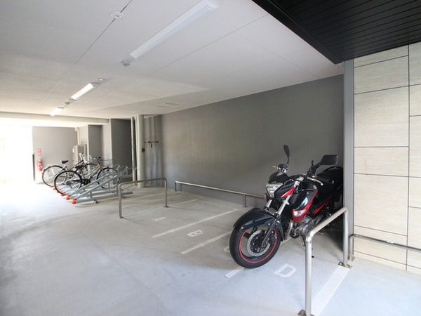 バイク置き場