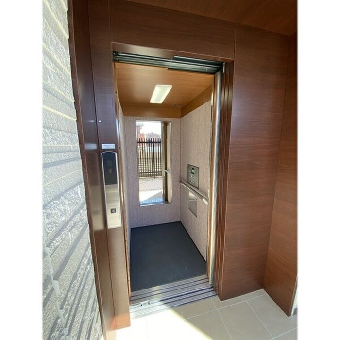 物件外観写真5　(建物設備)