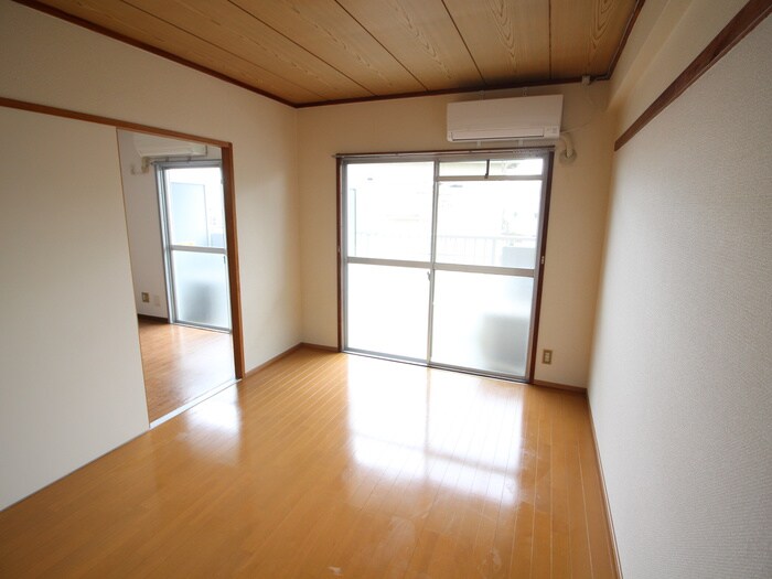 物件内観写真7　(居室)