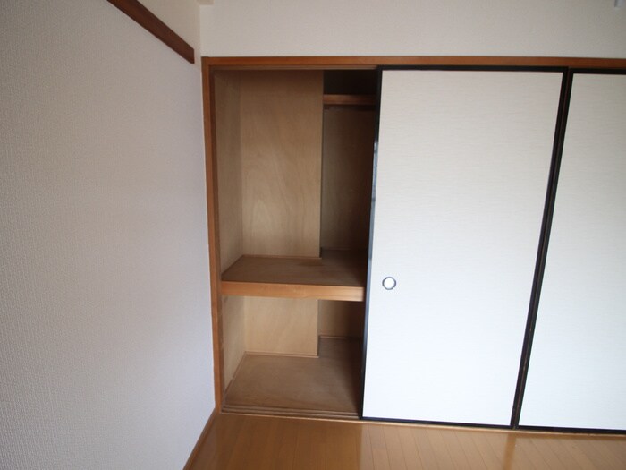 物件内観写真15　(収納)