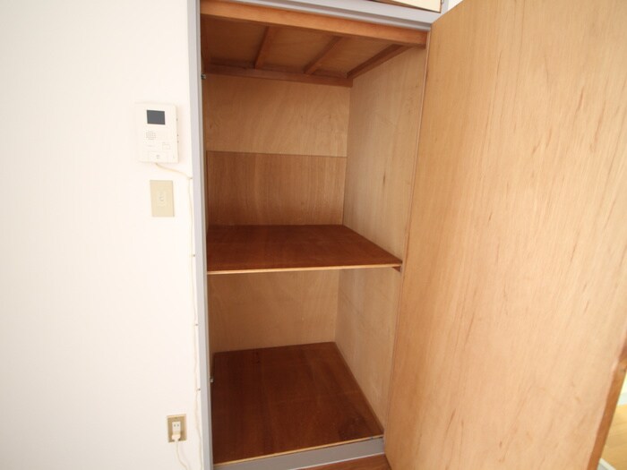 物件内観写真16　(収納)
