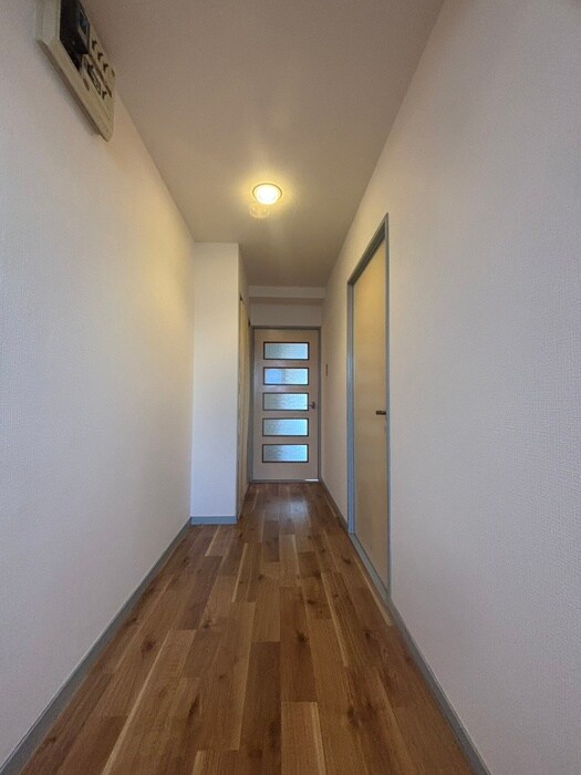 物件内観写真18　(廊下)