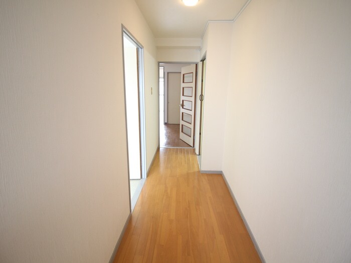 物件内観写真19　(廊下)