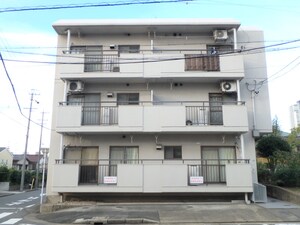 菱屋マンション外観写真