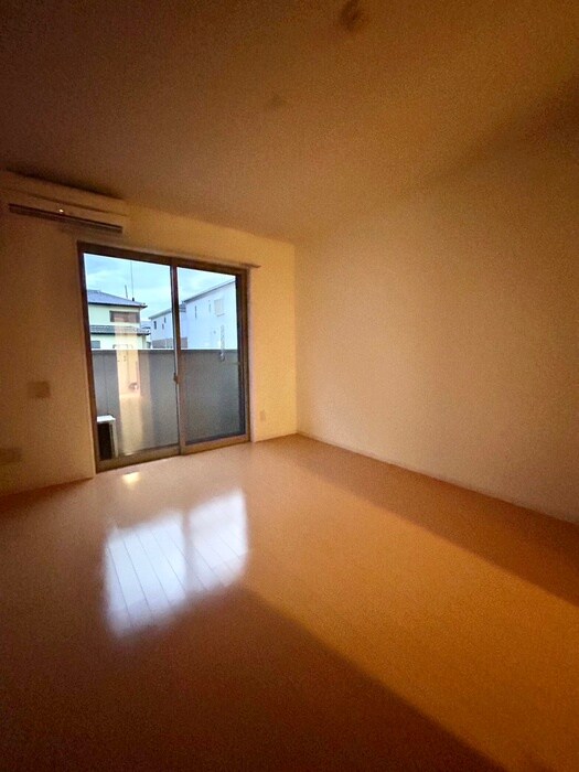 物件内観写真5　(居室)