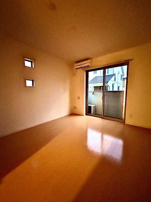 物件内観写真6　(居室)