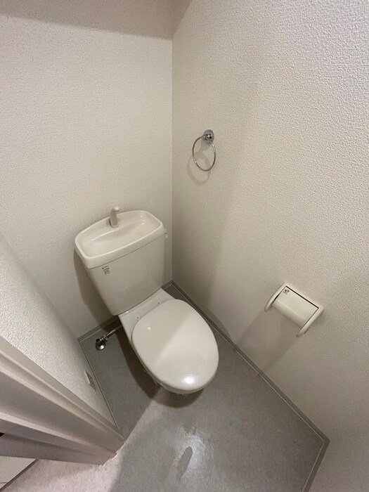 物件内観写真9　(トイレ)