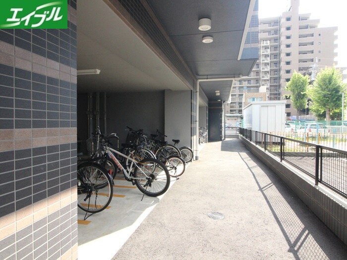 物件外観写真6　(駐輪場)