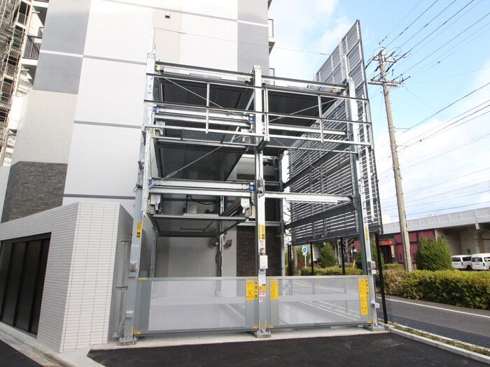 物件外観写真4　(駐車場)