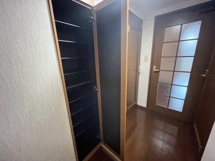 物件内観写真14　(靴箱)
