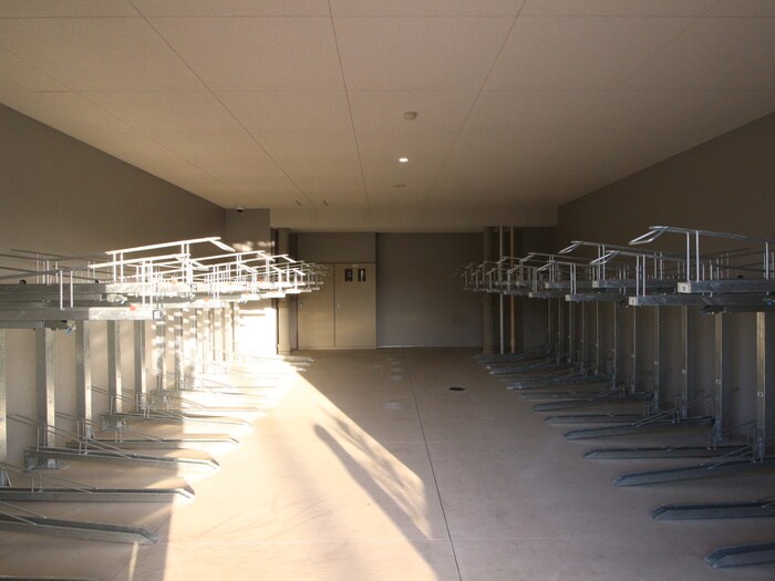 物件外観写真4　(駐輪場)