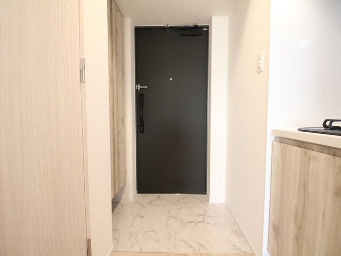 物件内観写真15　(玄関)