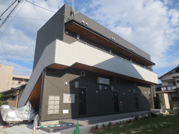 物件外観写真1　(外観写真)