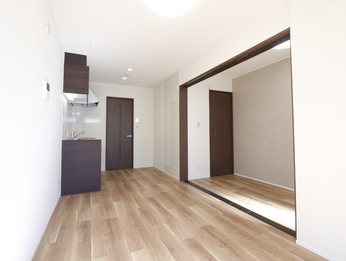 物件内観写真8　(居室)