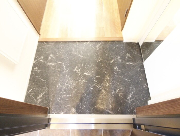 物件内観写真19　(玄関)